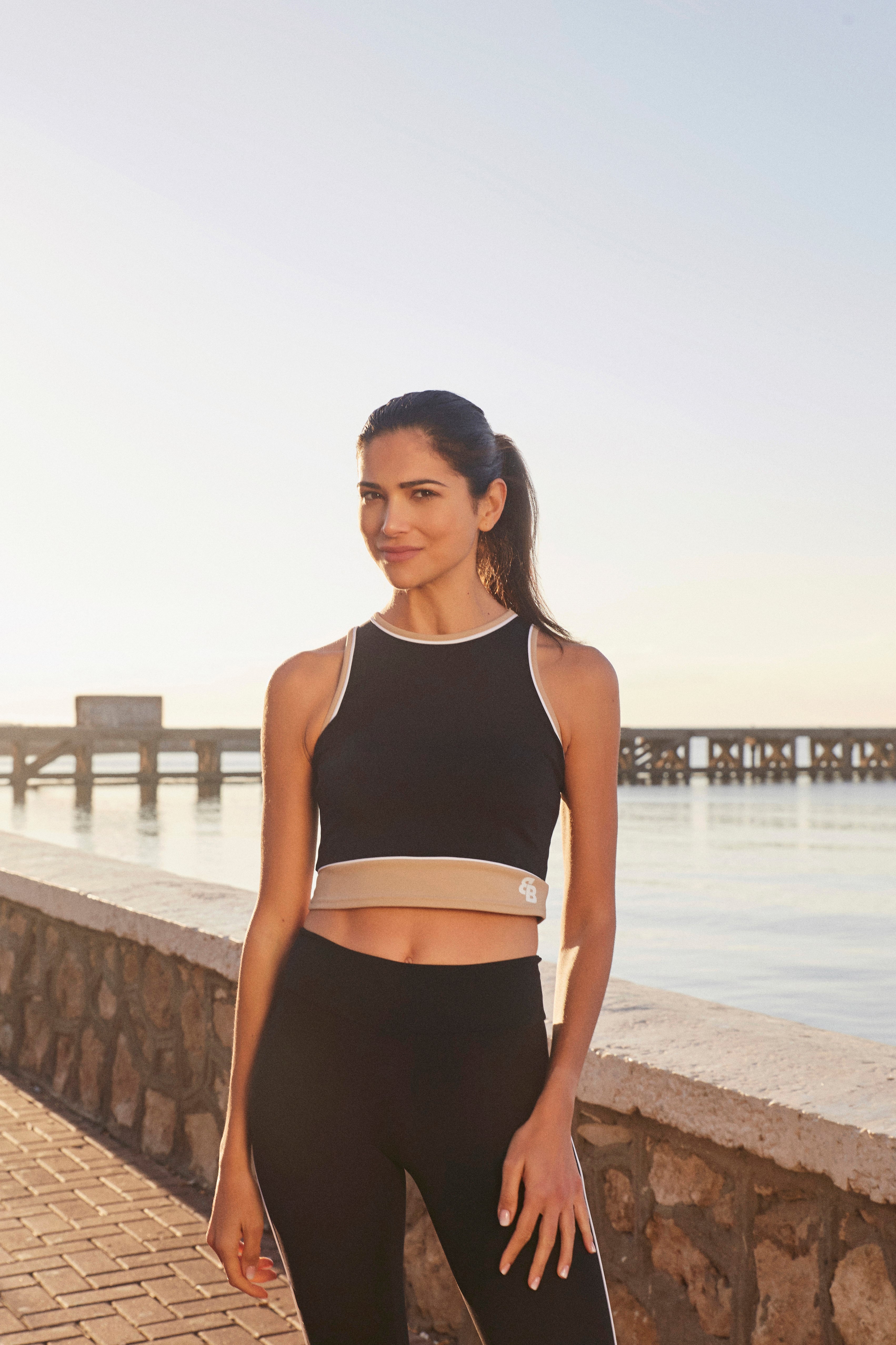 Isis Black Top